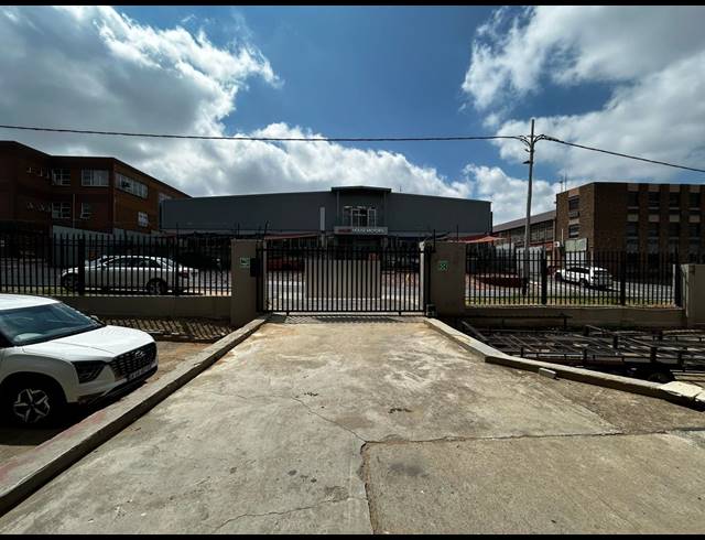 390M² WAREHOUSE TO LET IN WYNBERG